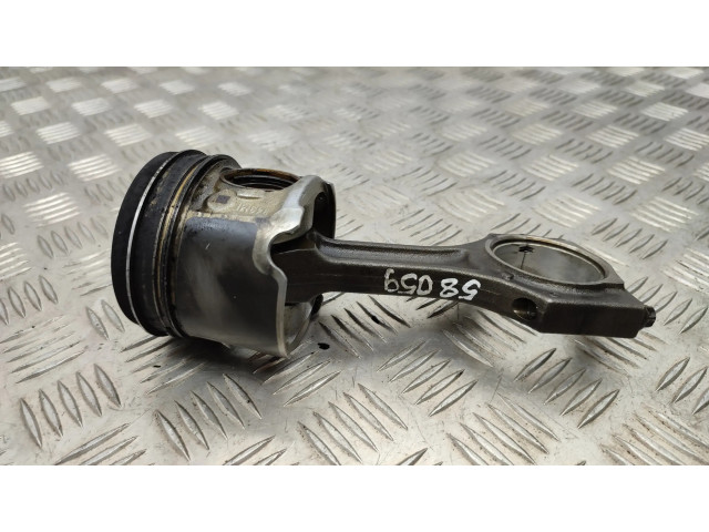 Píst B47   BMW 2 F45  pro naftový motor 2.0 B47c20a 