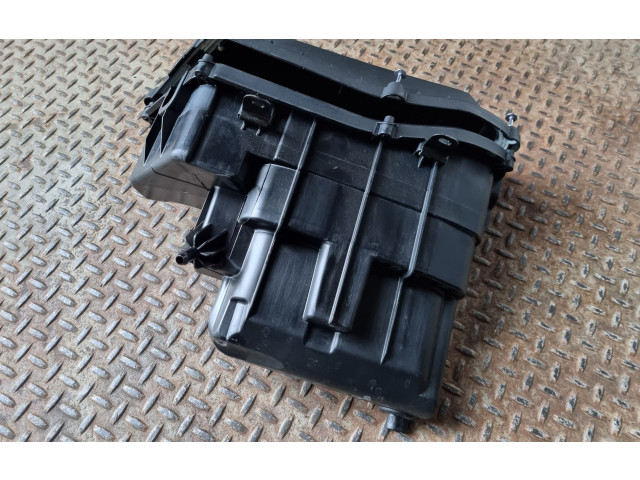 Блок предохранителей  8509914, 8509913   BMW 2 F22 F23    