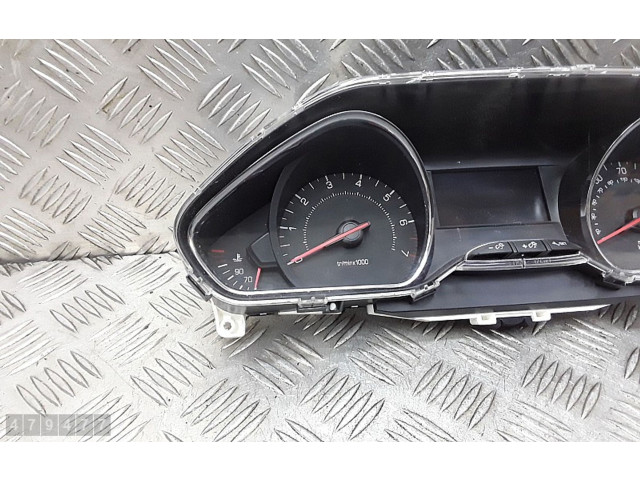 Přístrojová deska  Peugeot 208 2014 9805400680  
