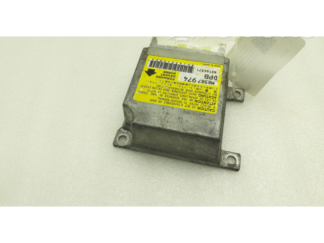 Подушка безопасности водителя MR587974, W2T64371   Mitsubishi L200