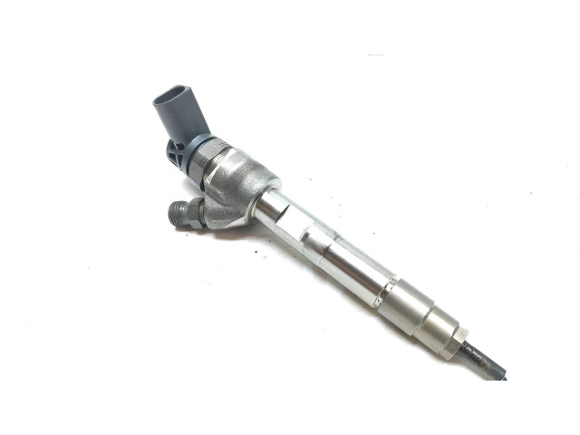 Vstřikovač 8511630, 0445110598   BMW 2 F46  pro naftový motor 1.5 B37C15A 