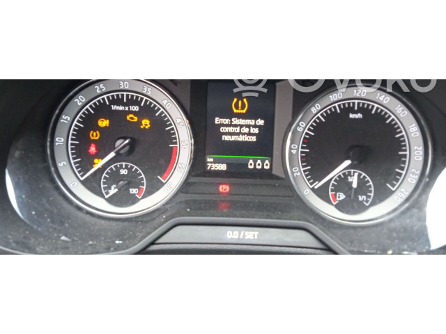 Přístrojová deska  Skoda Octavia Mk3 (5E) 2017 5E0920751D  