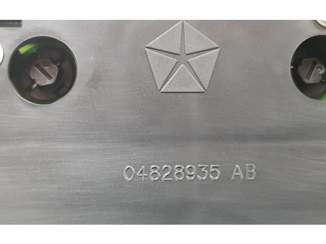 Přístrojová deska  Jeep Cherokee III KJ 2005 4828962AB, 4828962AB  