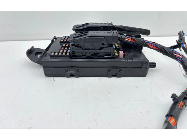   Pojistková skříňka 31682732, 32142591   Volvo XC60 2022