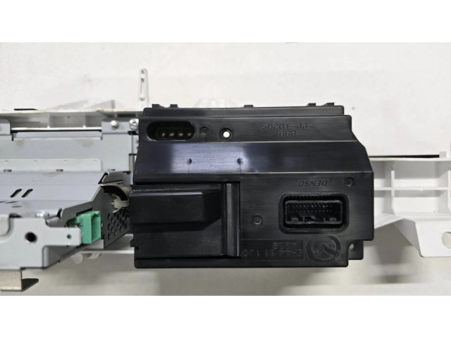Дисплей    EH64611J0E, 4682009105   Mazda CX-7