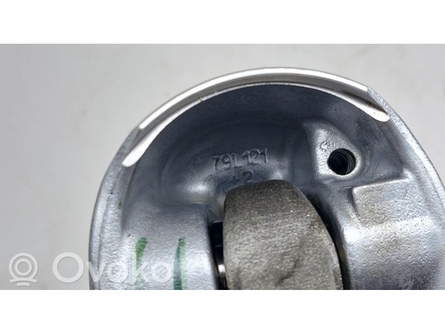 Píst 79L121   Audi Q2 -  pro naftový motor 1.6 DDYA 