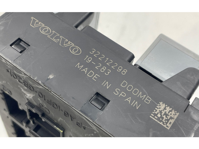   Pojistková skříňka 32212298, 19283   Volvo V60 2019