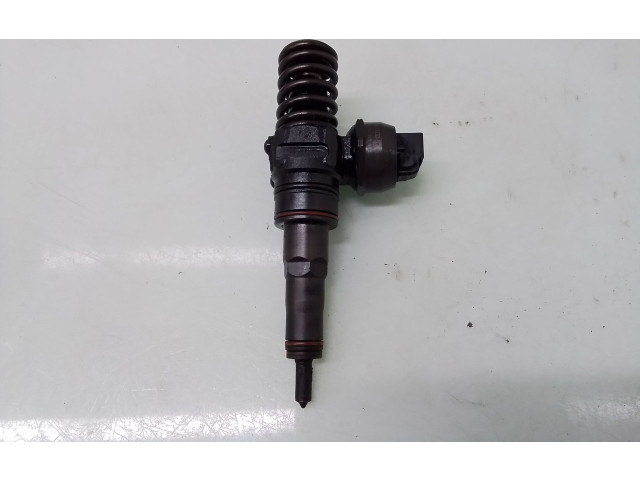Vstřikovač 038130073AK   Volkswagen Sharan     