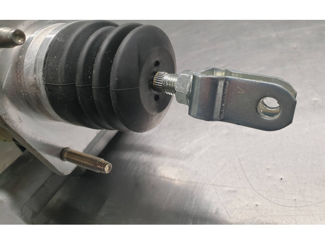 Jednotka ABS 4721052180   Toyota Yaris 2014