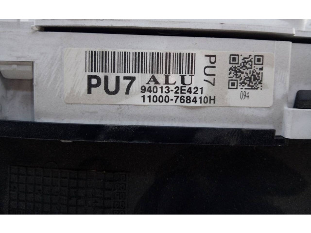 Přístrojová deska  Hyundai Tucson JM 2006 940132E421, E3-A3-28-4  