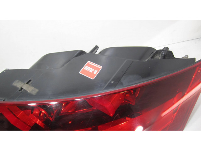 Задний фонарь правый сзади 8J0945096G, 17121351    Audi TT TTS Mk2   2006-2014 года