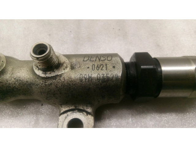 Vstřikovací lišta 238100R020   Toyota Avensis T250  pro naftový motor 2.2  2ADFHV