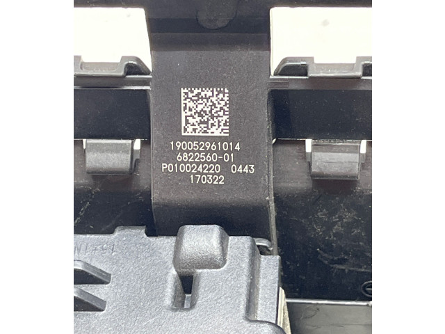 Блок предохранителей  6822560, 190052961014   BMW 5 G30 G31    