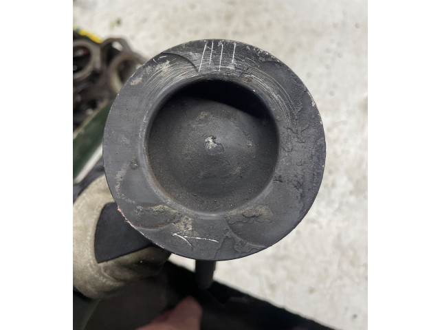 Píst 912389, 120060082   Nissan Navara D40    V9X 