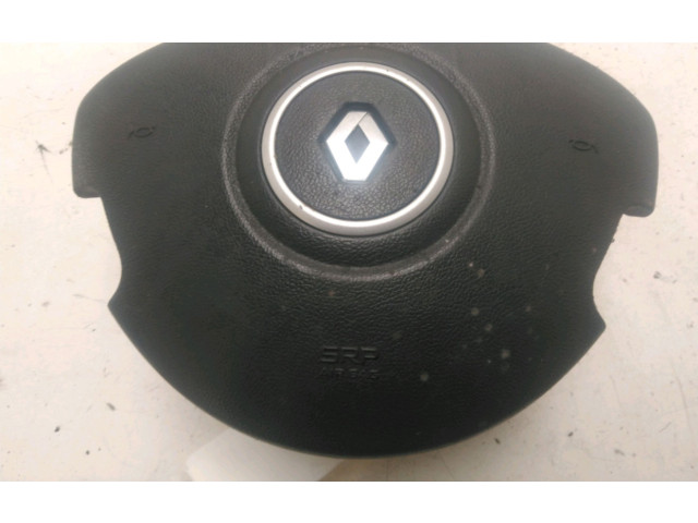 Подушка безопасности водителя 8200677496   Renault Clio III