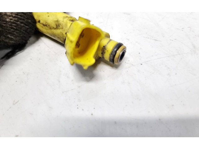 Форсунка 2325028050, 23250-28050    Toyota RAV 4 (XA20)   