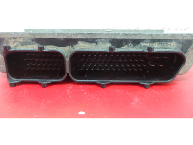 Блок управления двигателя 047   Skoda Felicia I