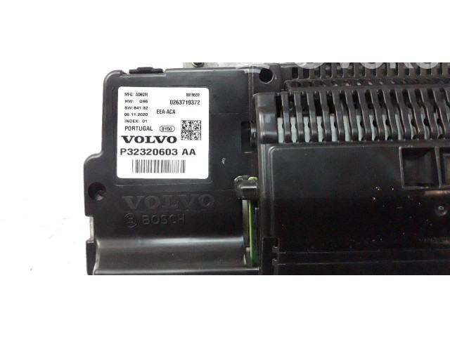 Přístrojová deska  Volvo XC60 2020 36013031  