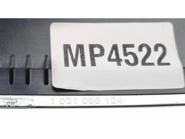 Přístrojová deska  Mercedes-Benz A W176 2014 A1769008100, A1769012300  