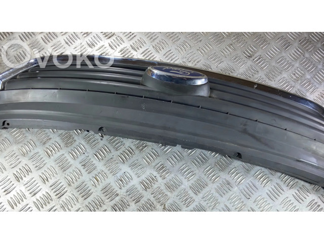 Передняя решётка Ford Kuga I 2008-2012 года 8V41R7081A, 8V41R7081      