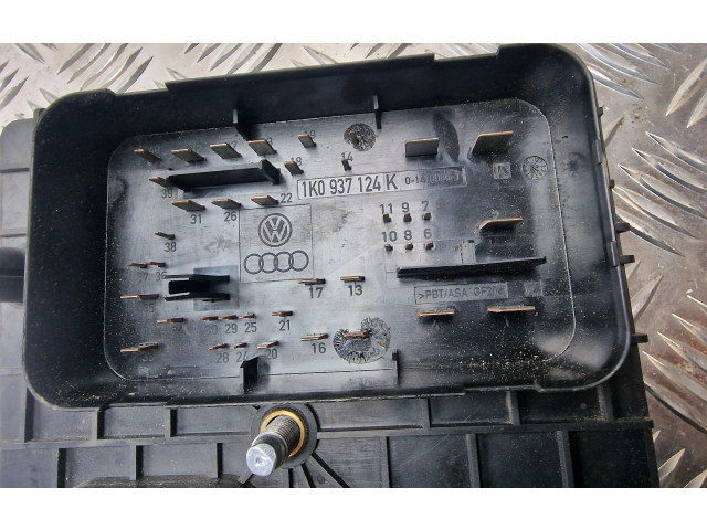   Pojistková skříňka 1K0937124K   Audi A3 S3 8P 2004