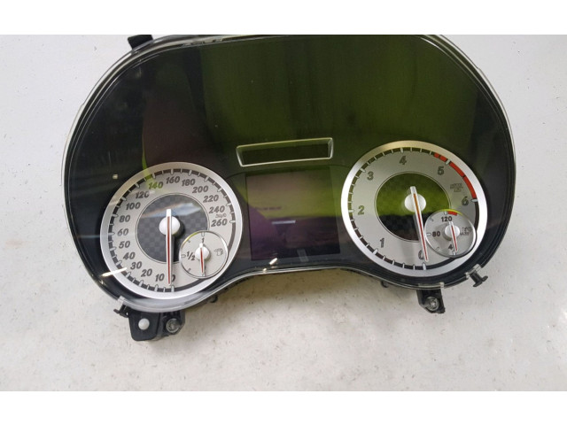 Přístrojová deska  Mercedes-Benz A W176 2013 1769008303  