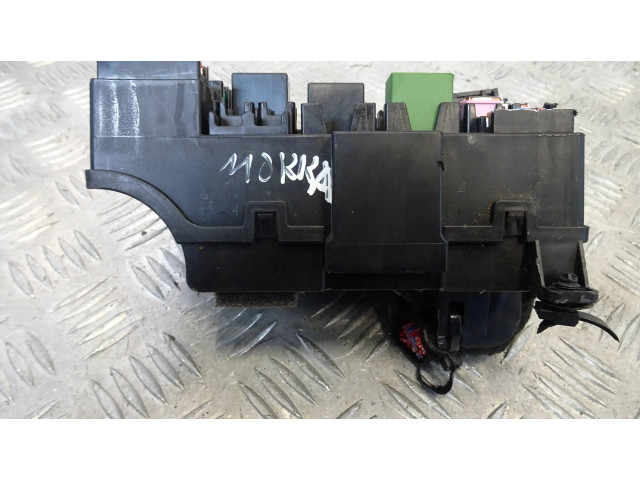 Блок предохранителей  1-2109261-2   Opel Mokka    