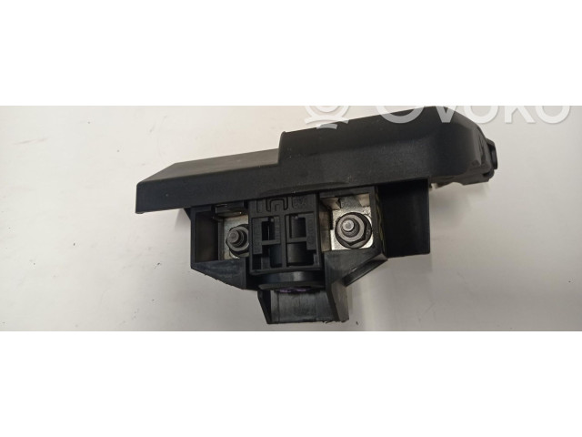   Pojistková skříňka 4F0915519   Audi A5 8T 8F 2008
