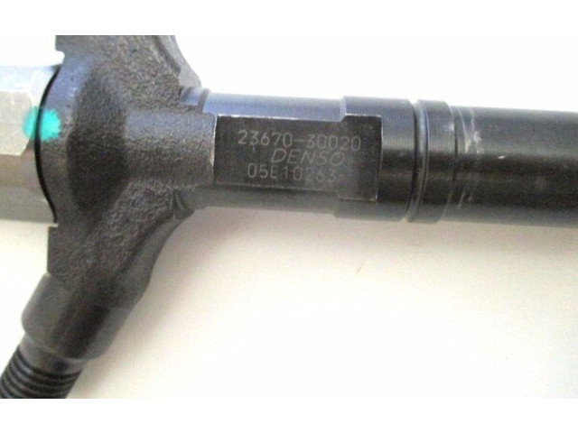 Форсунка 23670-30020, DCRI100750    Toyota Land Cruiser (HDJ90)   