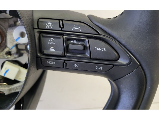 Volant Toyota Yaris XP210 2022 451000DA60  