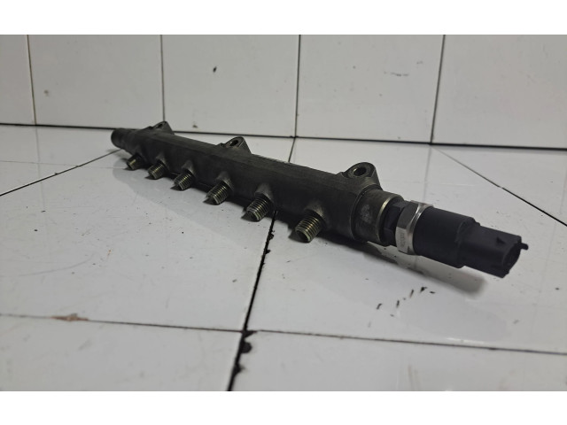 Vstřikovací lišta 8658252, 002229J1   Volvo V70     