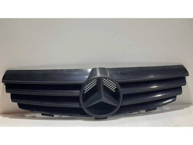 Верхняя решётка Mercedes-Benz CLK A209 C209 2002-2009 года A2098800183, 2098800183      