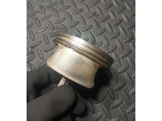 Píst 7838623   BMW M5    S85 B50AA 