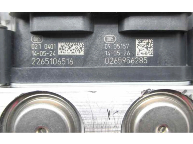 Jednotka ABS 476605492RA   Renault Captur 2015