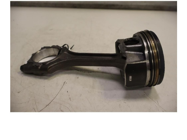  Поршень с шатуном 55273835   Alfa Romeo Stelvio  