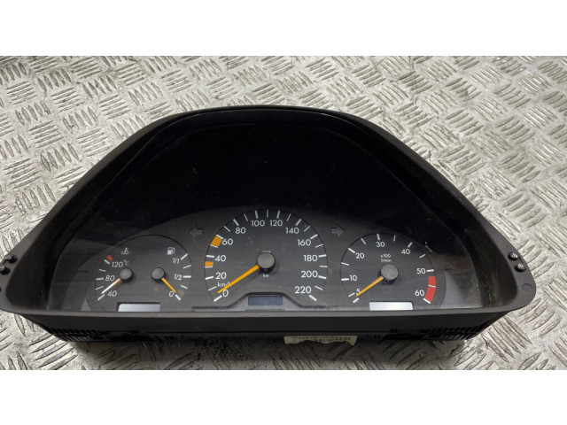 Přístrojová deska  Mercedes-Benz E W210 2000 2105400548  