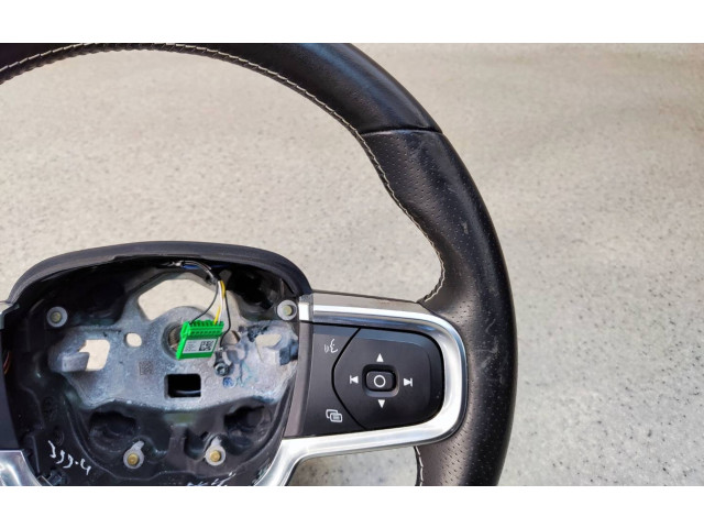 Руль Volvo XC40   -  года 32288649      