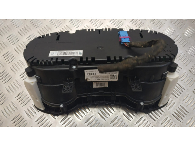 Панель приборов 8U0920930J   Audi Q3 8U       