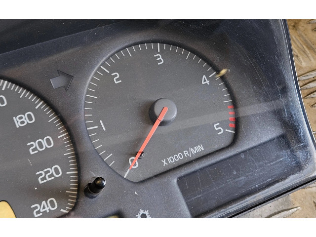 Přístrojová deska  Volvo S70  V70  V70 XC 1999 9451530, 7R0T40  