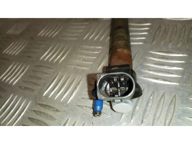 Форсунка 338002F000    Hyundai Santa Fe для дизельного двигателя D4HB 2.2