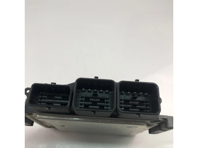 Řídící jednotka 9677013180, 0281017333   Peugeot 207 CC 2007
