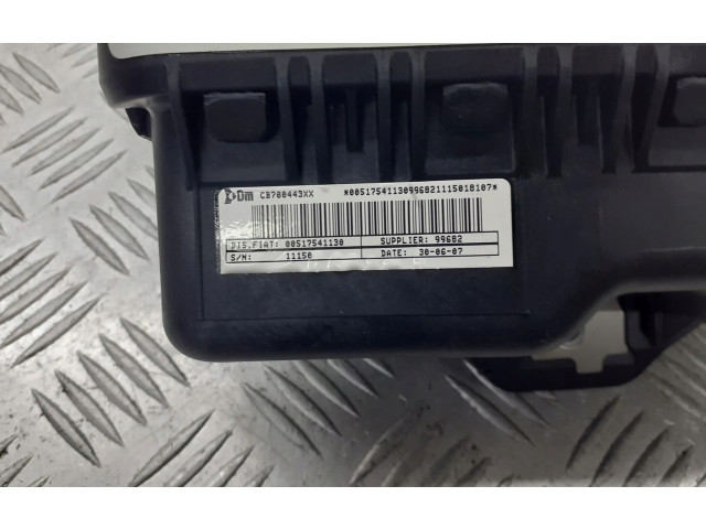 Подушка безопасности водителя 00517541130   Fiat Linea