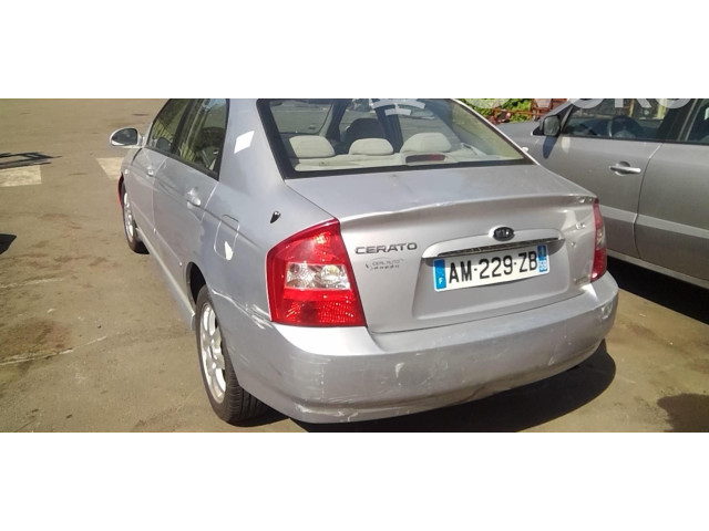 Přístrojová deska  KIA Cerato 2005 940032F340  
