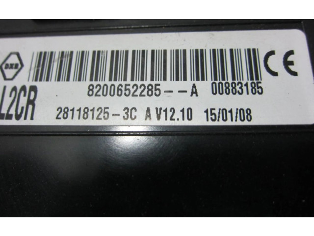   Pojistková skříňka 8200652285   Renault Clio III 2008
