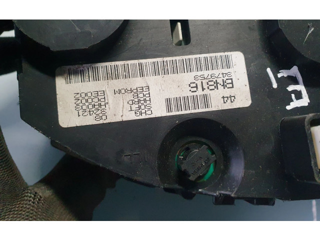 Přístrojová deska  Nissan Almera Tino 2003 BN816, 3479753  