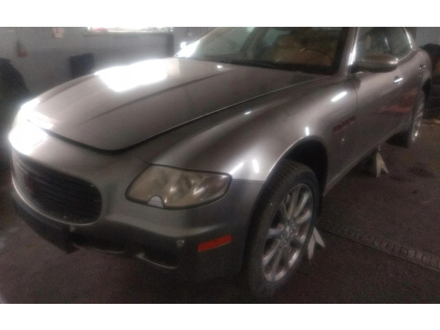   Pojistková skříňka 501210100090   Maserati Quattroporte 2006