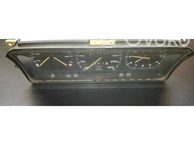 Přístrojová deska  Volkswagen PASSAT B3 1989 357919033BN, 6160522003  