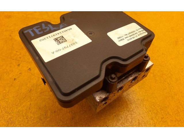 Jednotka ABS 103779700A, 103779700A   Tela Model S 2014