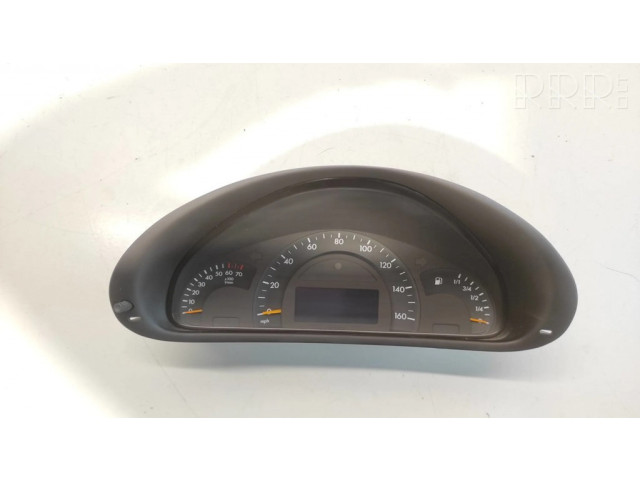 Přístrojová deska  Mercedes-Benz C W203 2003 A2035408011, 110080183  