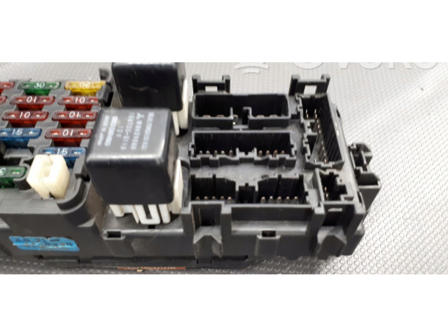Блок предохранителей 1049933011   Mitsubishi Galant    
